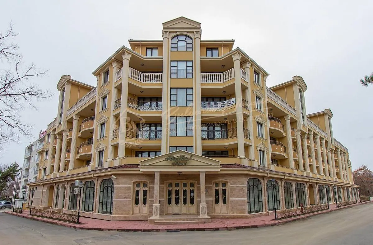 Студия в комплексе Флора Бийч Резорт/ Flora Garden Beach в г.Поморие