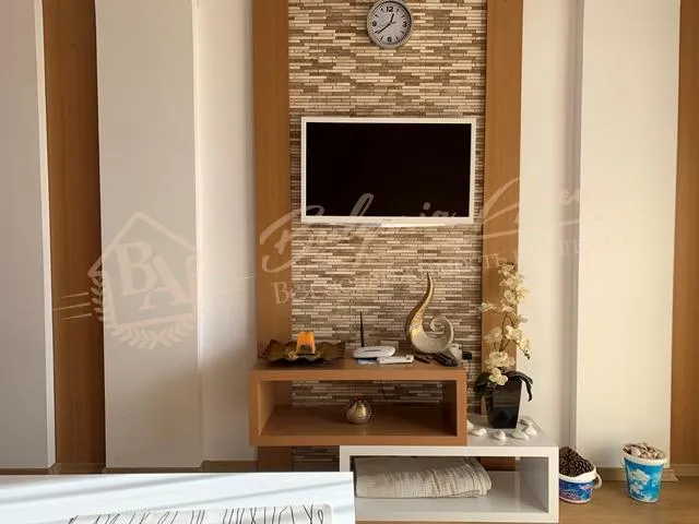 Элитная недвижимость, апартамент с 2 спальнями на Солнечном берегу