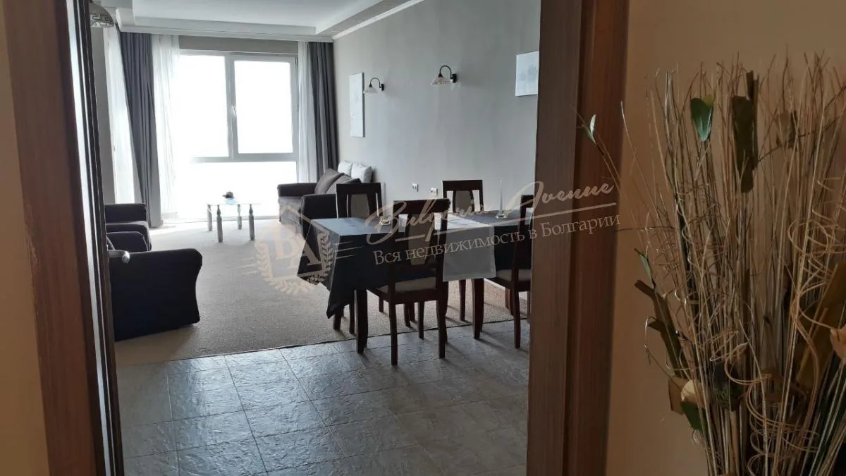 Роскошный пентхаус на первой линии на песке с собственным пляжем в Поморие