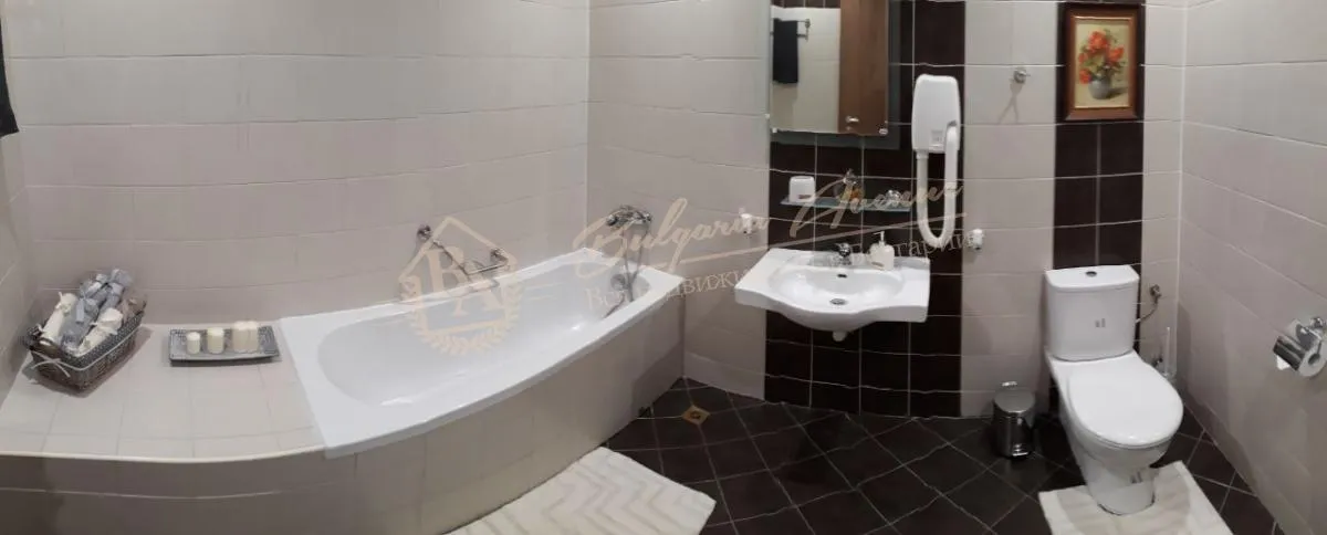 Роскошный пентхаус на первой линии на песке с собственным пляжем в Поморие