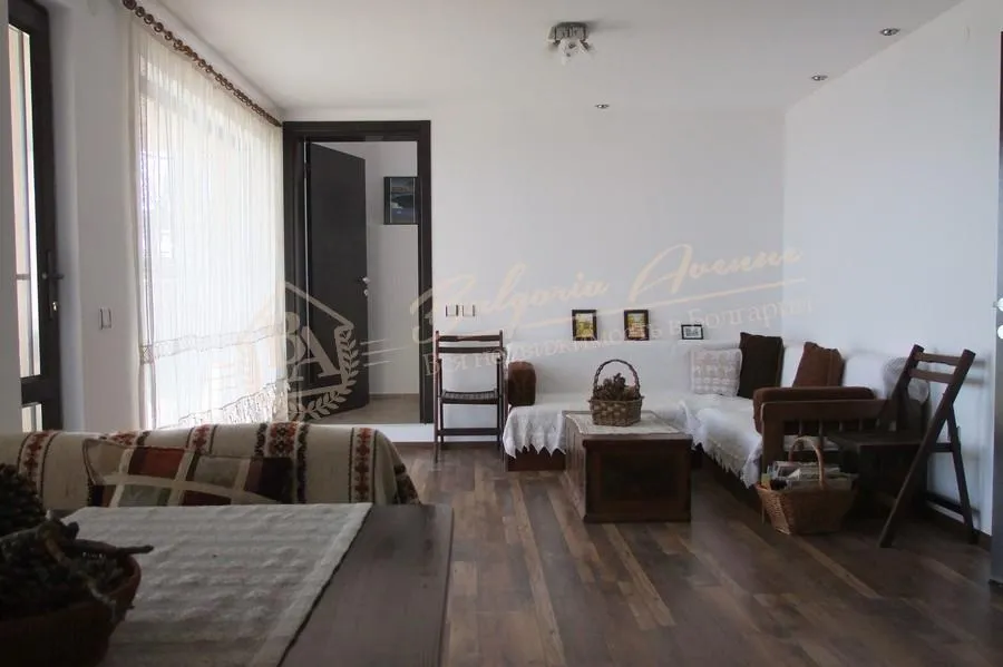 Прекрaсный, двухэтажный дом с панорамным видом на море в Кранево