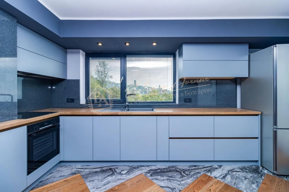 Новая, дизайнерская, трехкомнатная квартира с панорамой на море в г.Варна