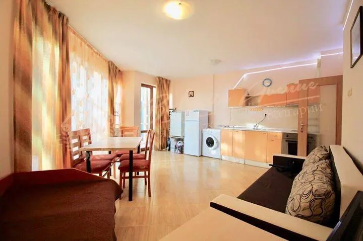 Трехкомнатная квартира с мебелью, к.Солнечный Берег