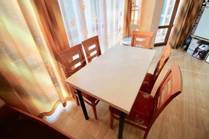 Трехкомнатная квартира с мебелью, к.Солнечный Берег