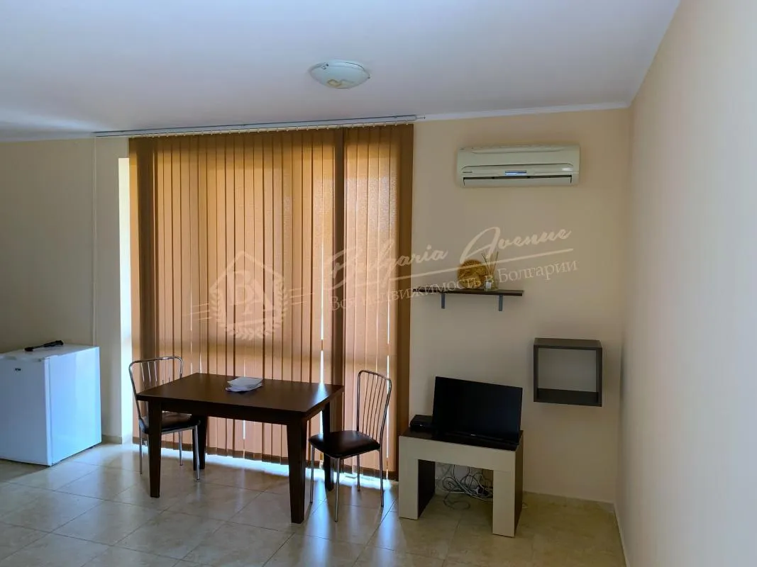 Меблированная, просторная студия в метрах от пляжа в Равде