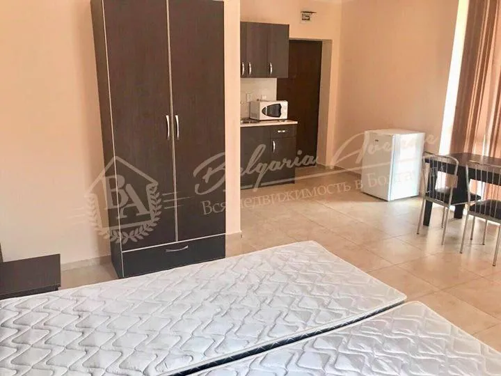 Элитная, просторная студия в комплексе у моря, Равда