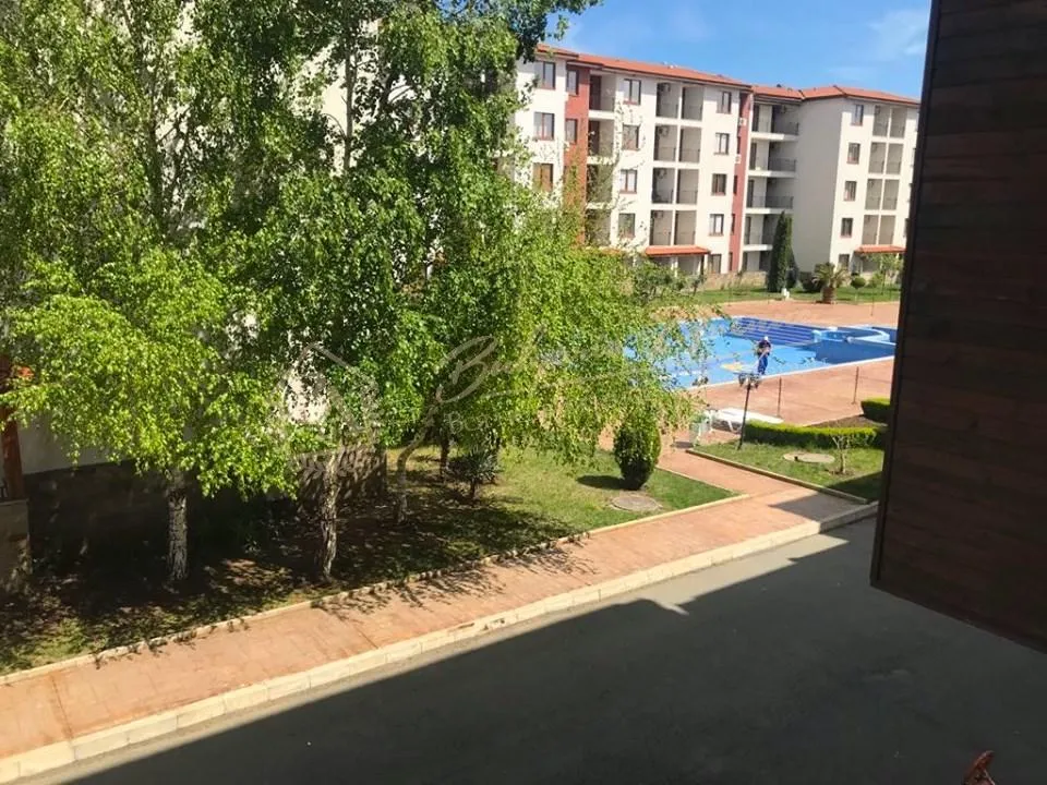 Меблированная, просторная студия в метрах от пляжа в Равде