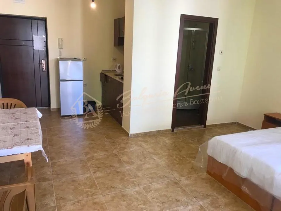 Меблированная, просторная студия в метрах от пляжа в Равде