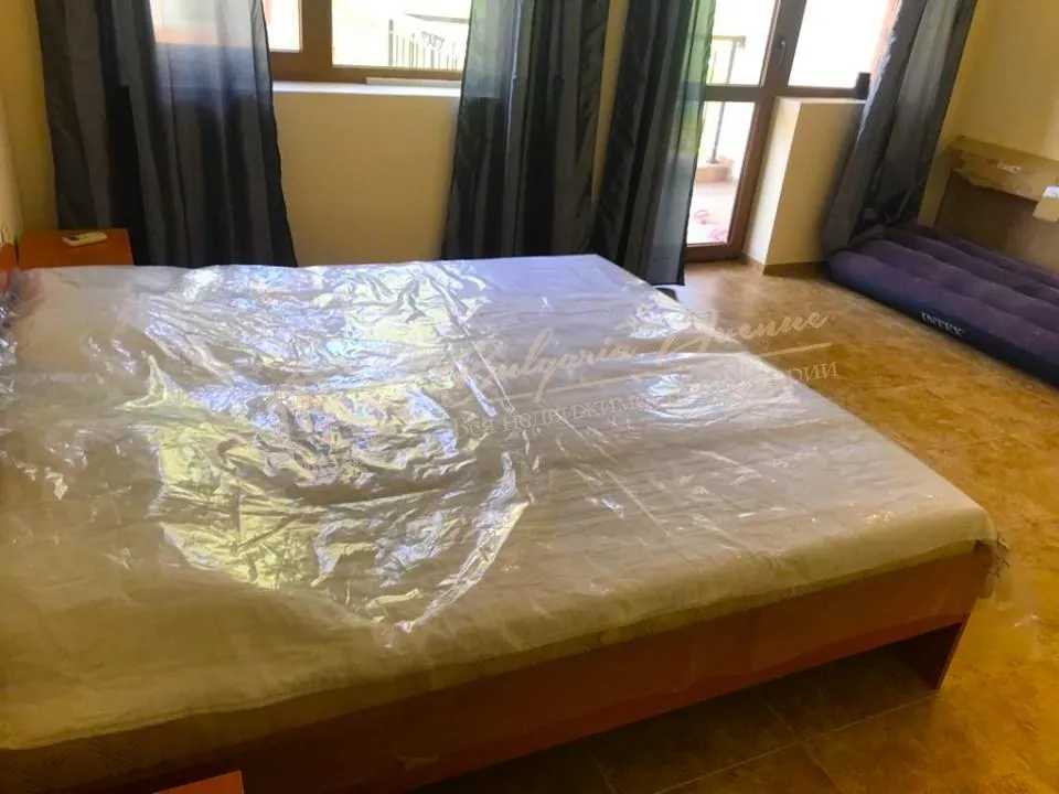 Меблированная, просторная студия в метрах от пляжа в Равде