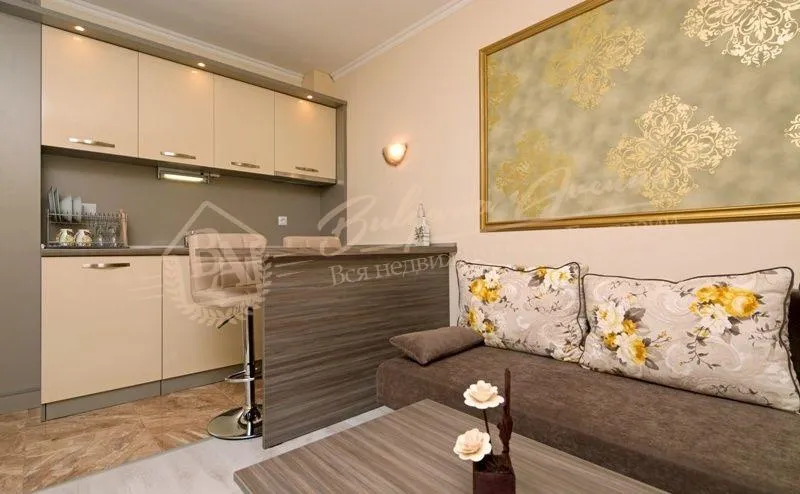 Студия класса люкс в закрытом комплексе в 150 м от моря, г.Святой Влас