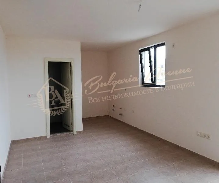 Студия с видом на море в новом жилом доме без таксы поддержки в г.Поморие