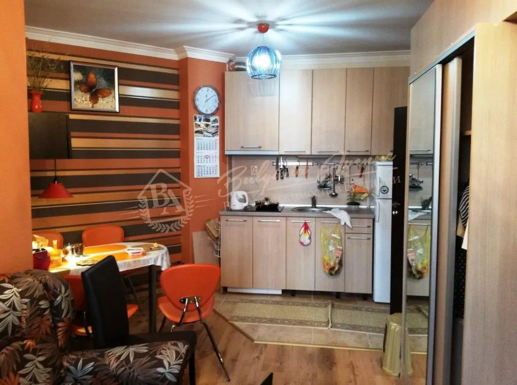 Апартамент с 1 спальней в элитном комплексе на 2 линии моря в Равде