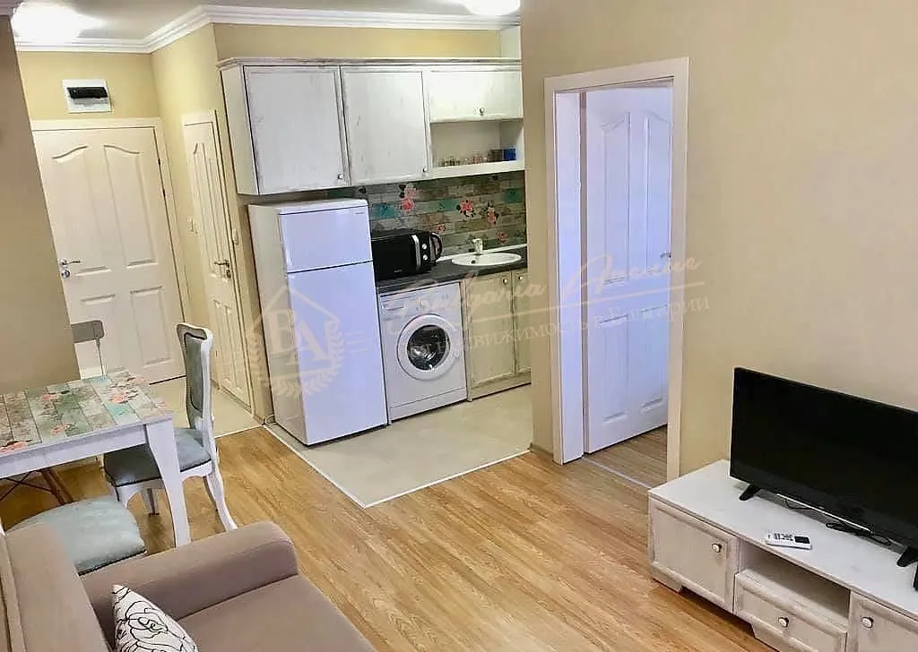 Прекрасно меблированная двухкомнатная квартира в г.Несебър