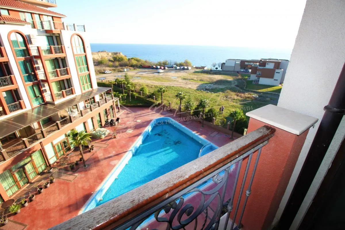 Двухэтажная квартира с 2 спальнями, Chateau Del Marina Penthouses, г.Несебр