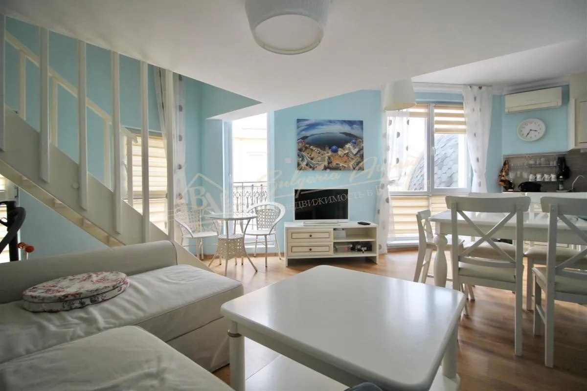 Aпартамент с 2 спальнями в комплексе Месембрия Палас в к.Соленчный Берег