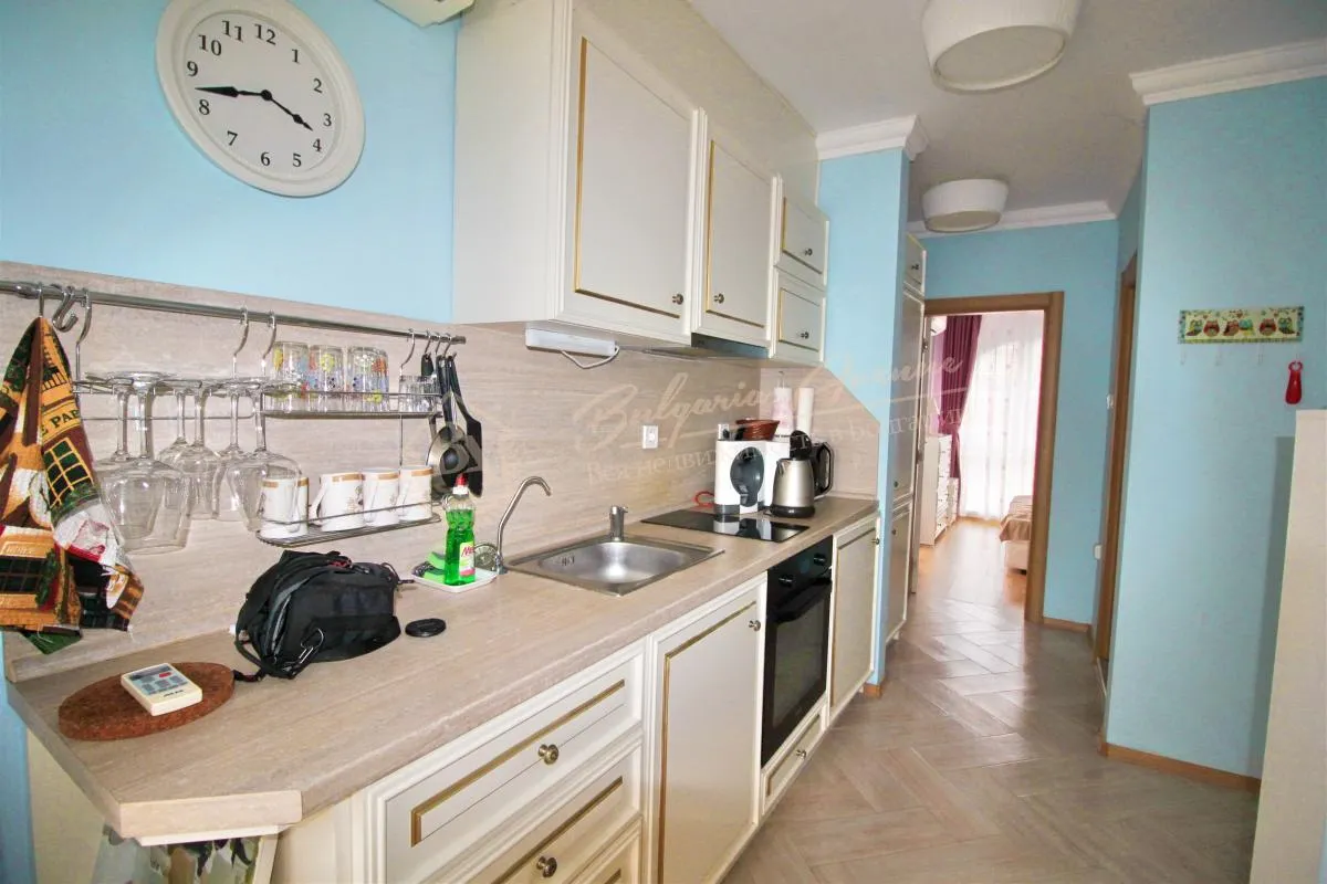 Aпартамент с 2 спальнями в комплексе Месембрия Палас в к.Соленчный Берег