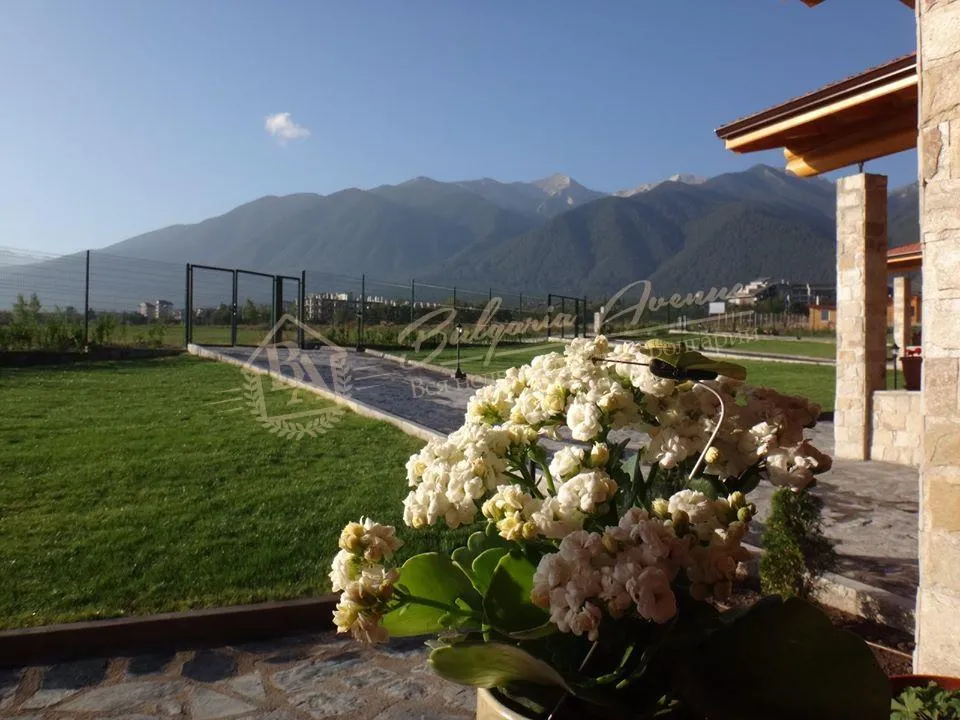 Два меблированных шале в горах в красивой долине Разлог, около Банско