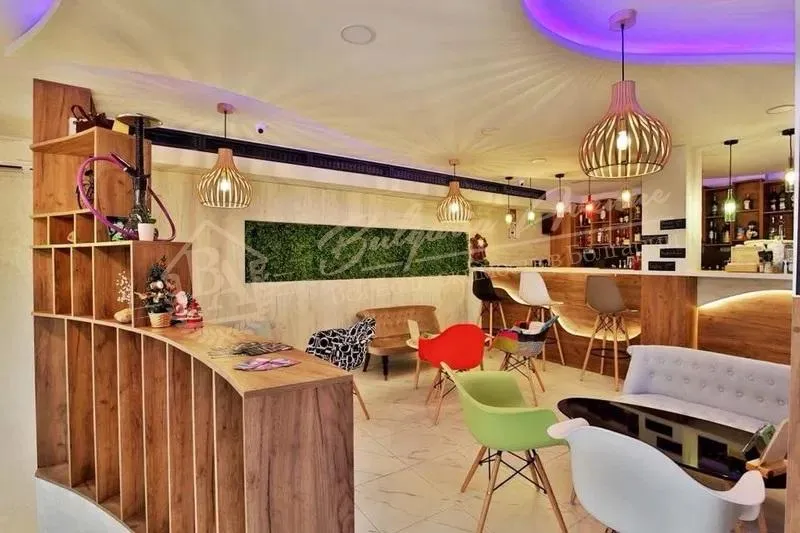 Кафе-бар в центре города, около Приморского Парка, г.Варна