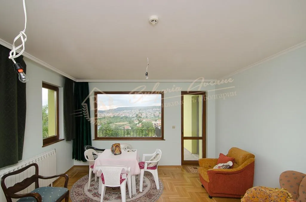 Частный дом с участком, с видом на море, тишина и спокойствие в городе Варна