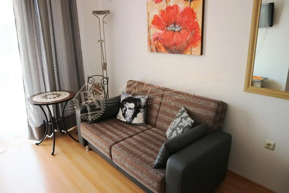 Меблированная двухкомнатна квартира на Солнечном Берегу