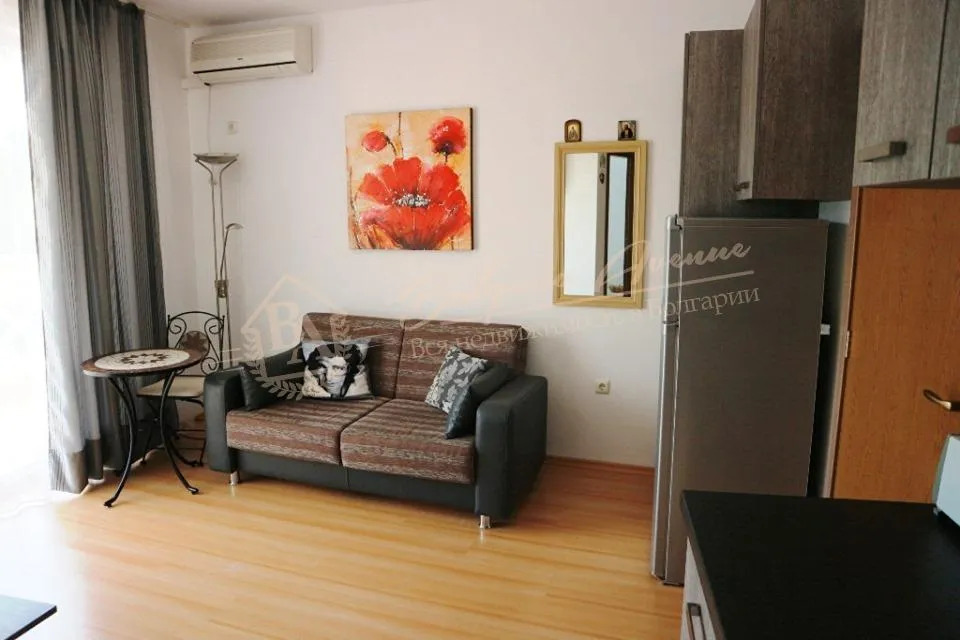 Меблированная двухкомнатна квартира на Солнечном Берегу