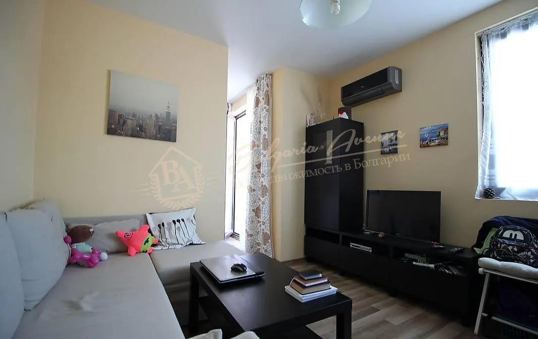 Привлекательная двухкомнатная квартира на Солнечном Берегу