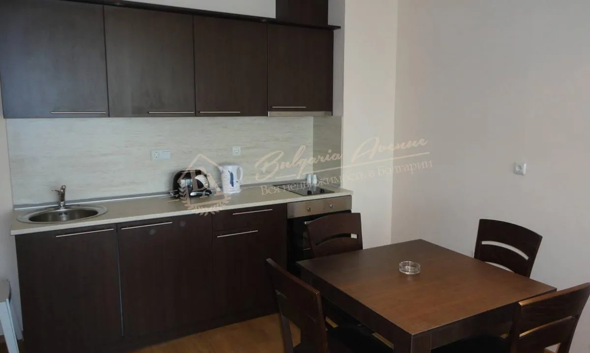 Меблированная, двухкомнатная квартира в Шато Дел Мар, к.Солнечный берег