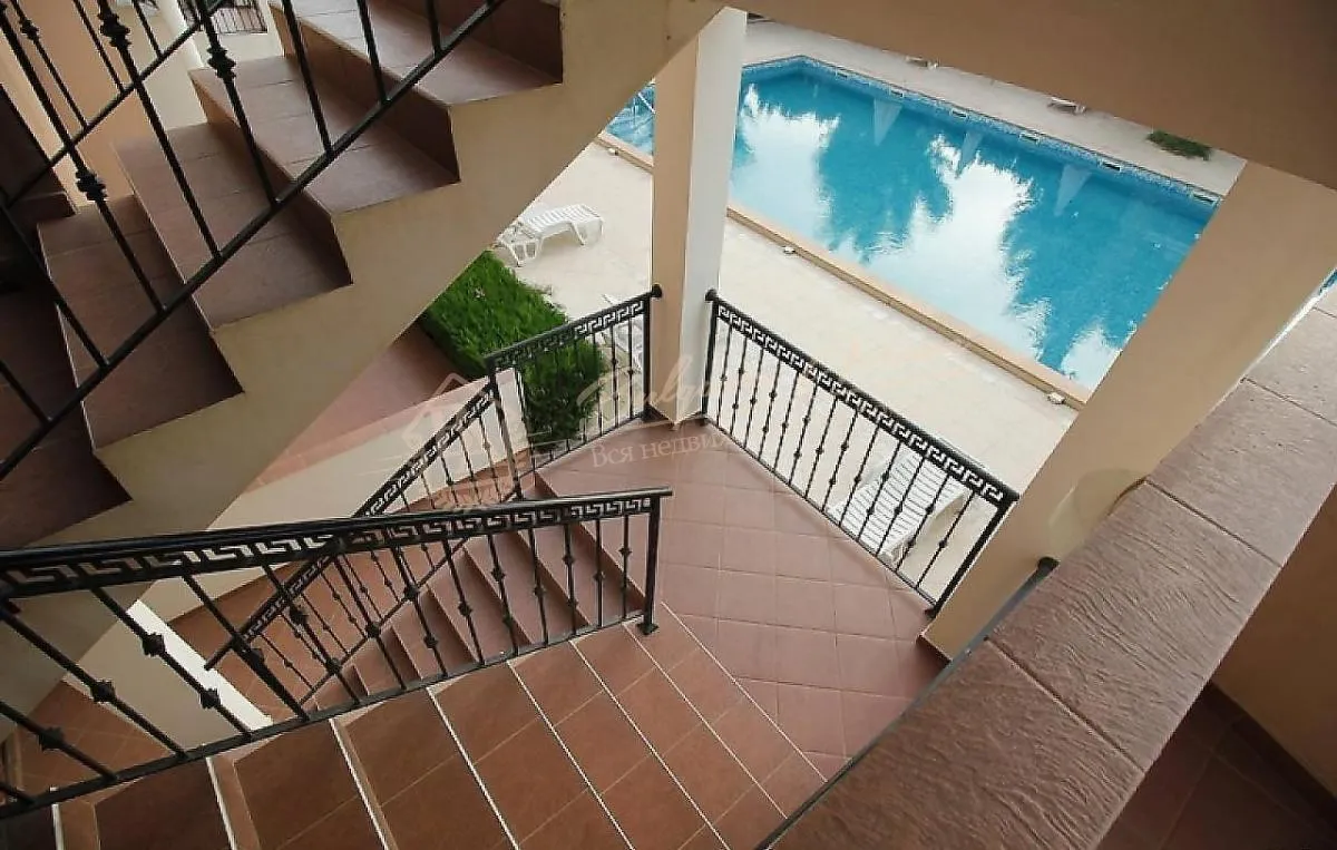 Апартамент с 1 спальней в уютном комплексе на Солнечном берегу