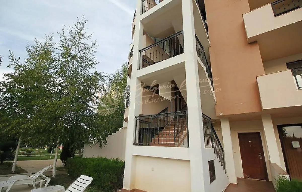 Апартамент с 1 спальней в уютном комплексе на Солнечном берегу