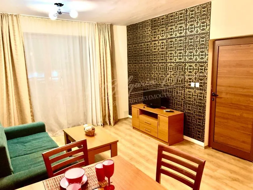 Апартамент с 1 спальней в центральной части к. Солнечного берега