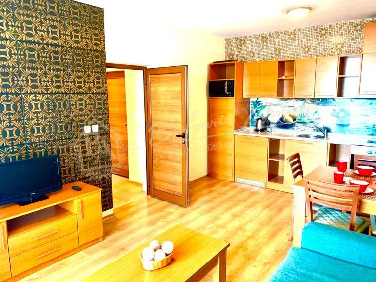 Апартамент с 1 спальней в центральной части к. Солнечного берега