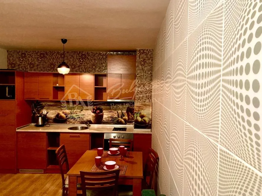 Апартамент с 1 спальней в центральной части к. Солнечного берега