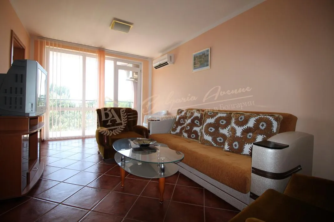 Просторный апартамент с 1 спальней в закрытом комплексе, к.Солнечный Берег