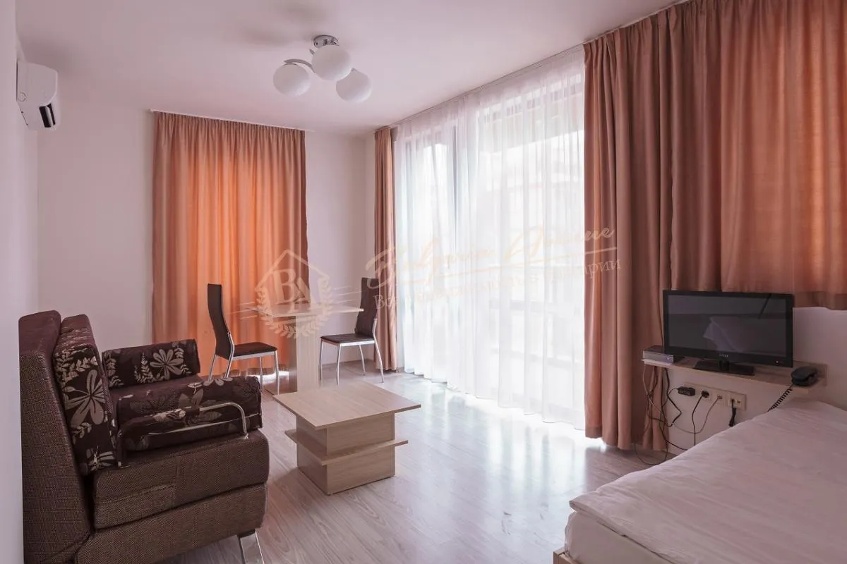 Студия в закрытом четырехзвездочном комплексе, к.Солнечный Берег