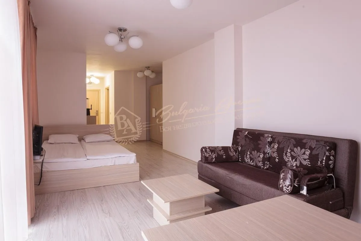 Студия в закрытом четырехзвездочном комплексе, к.Солнечный Берег