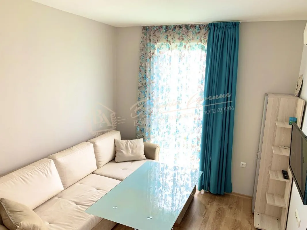 Уютный апартамент на 2 линии в комплексе Ривьера Гарден в Равде