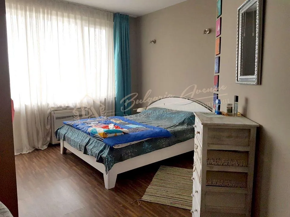 Полностью меблированный дом с четырьмя спальнями в 10 км от центра Варны