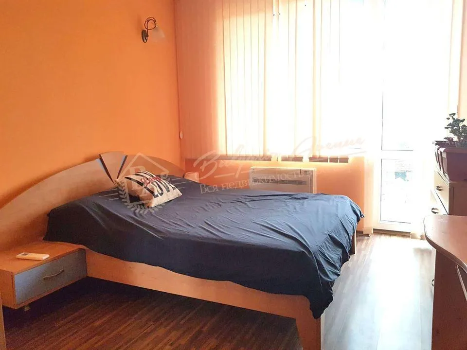 Полностью меблированный дом с четырьмя спальнями в 10 км от центра Варны