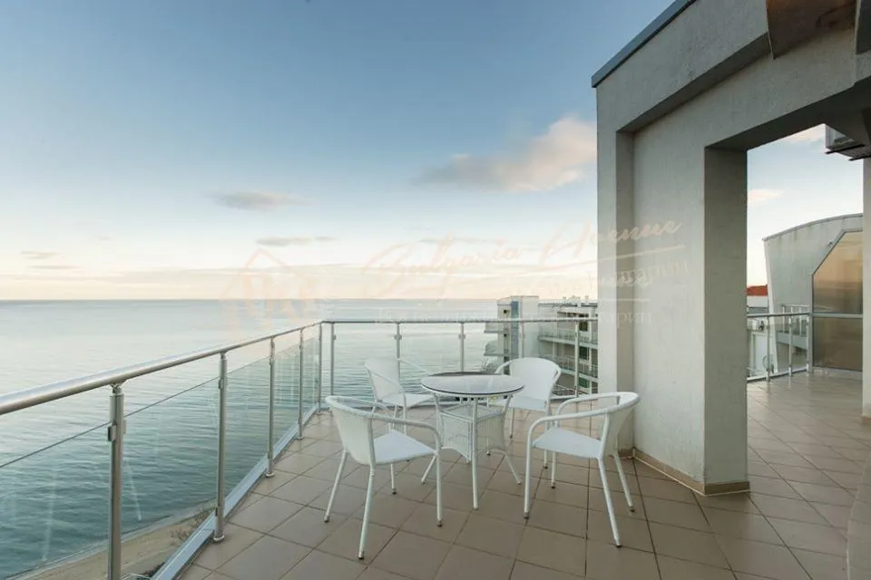 Пентхаус с безуперчным видом на море