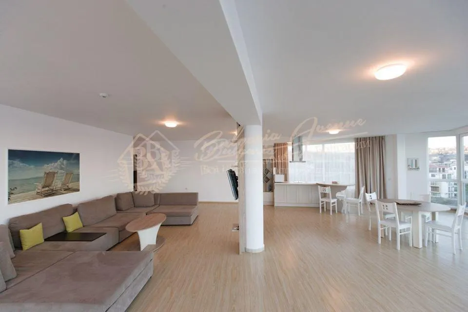 Пентхаус с безуперчным видом на море