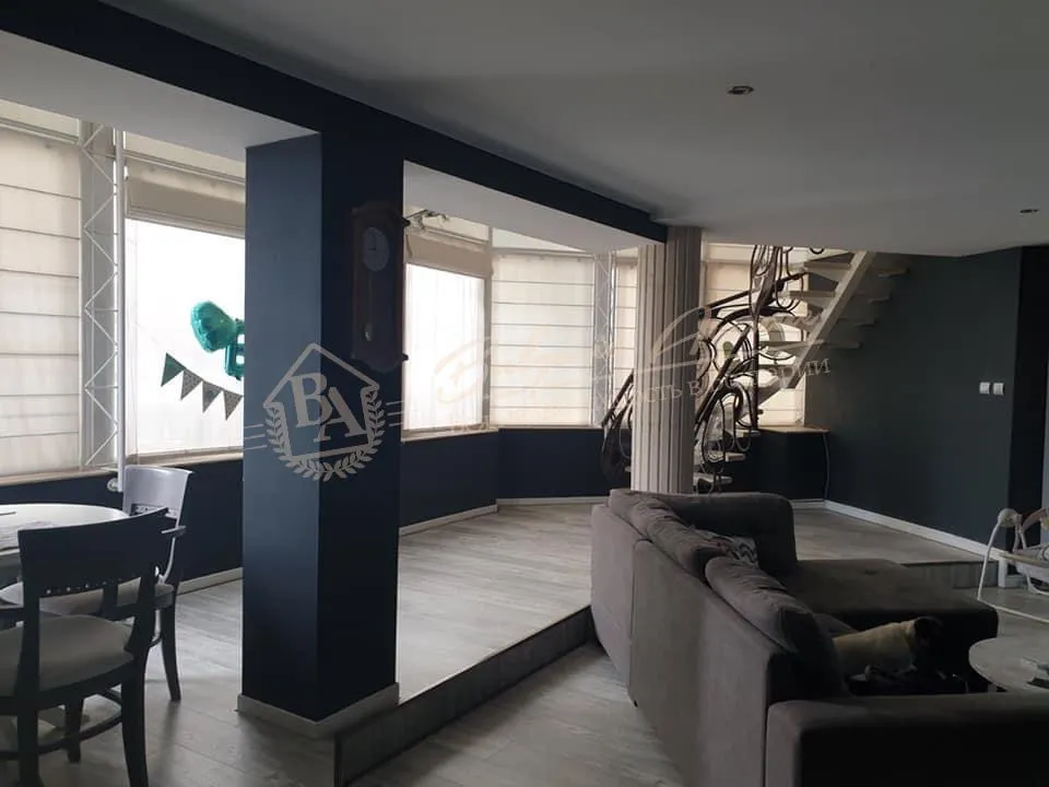 Двухэтажная, трехкомнатная квартира с мебелью в г.Варна