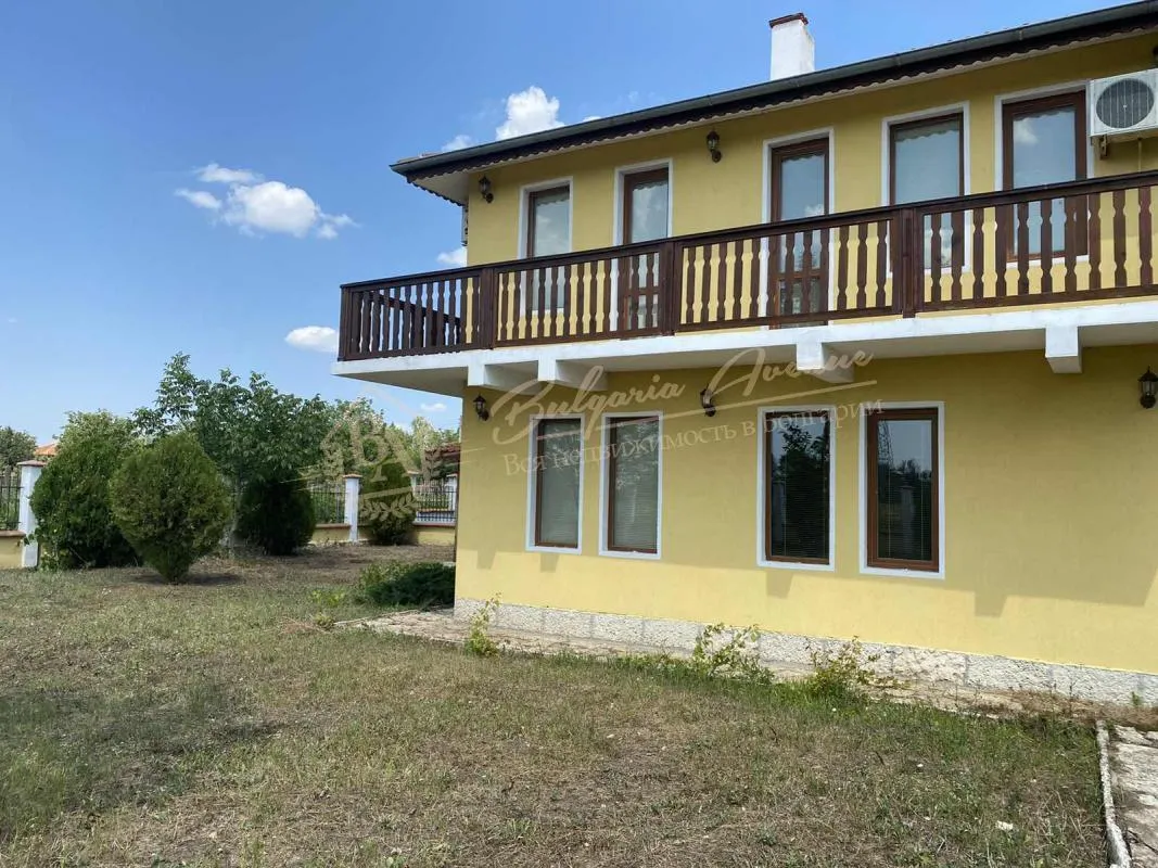 Новый, меблированный дом недалеко от города Балчик и Ботанического сада