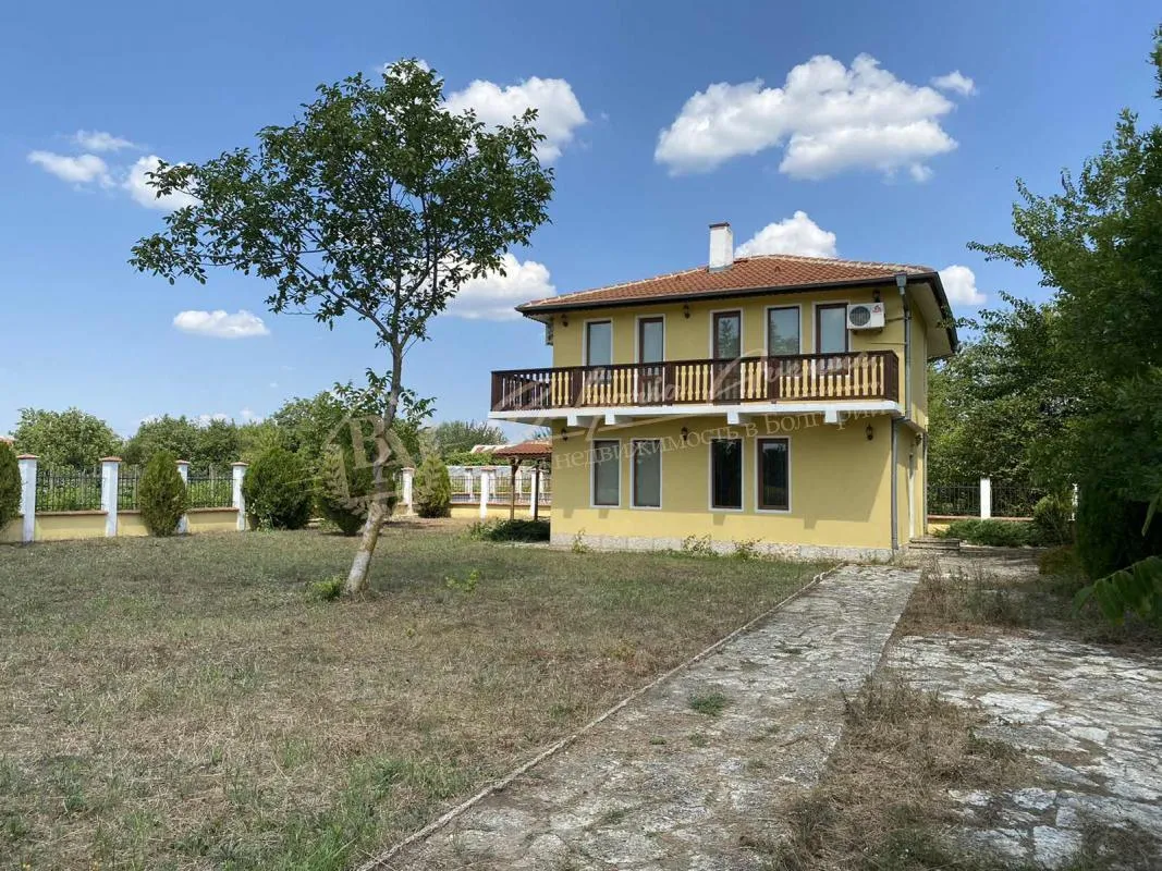 Новый, меблированный дом недалеко от города Балчик и Ботанического сада