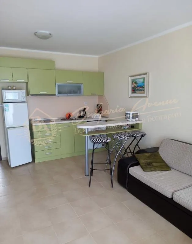 Просторная, отлично меблированная студия в комплексе в к.Солнечный Берег