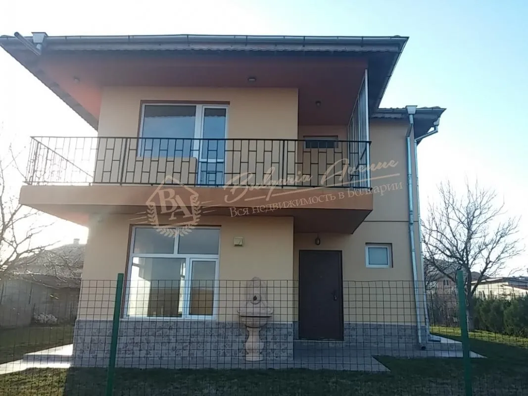 Новый дом с участком в красивом поселке с морской панорамой, область Добрич