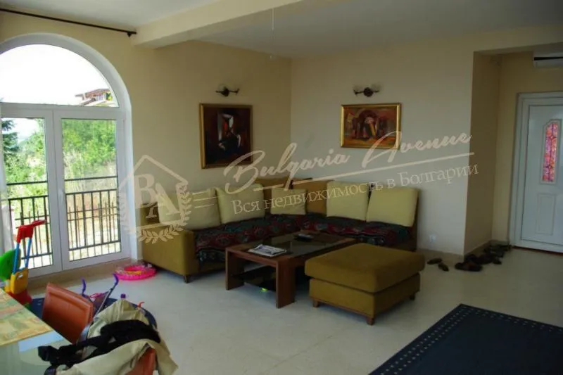 Новый дом с прекрасным видом на море на 2-й линии в зоне Албена