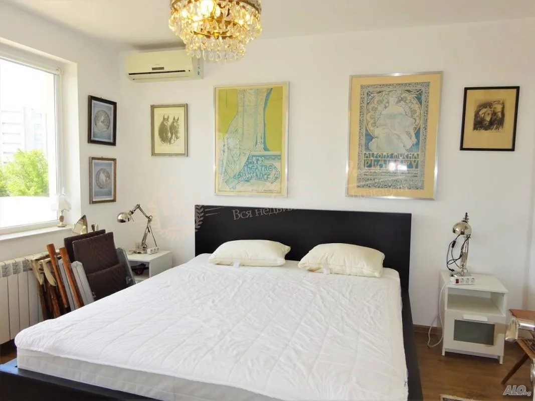 Двухэтажный дом с большим участком в Морской столице г.Варна