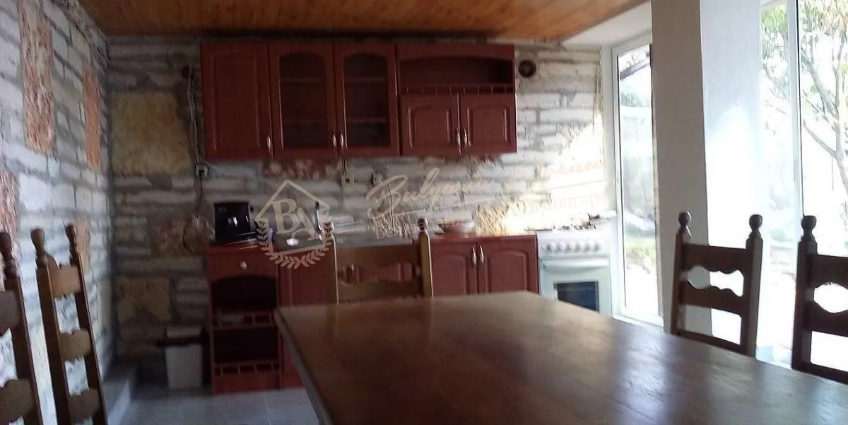 Дом в Балчике, в километре от Дворца и Ботанического сада