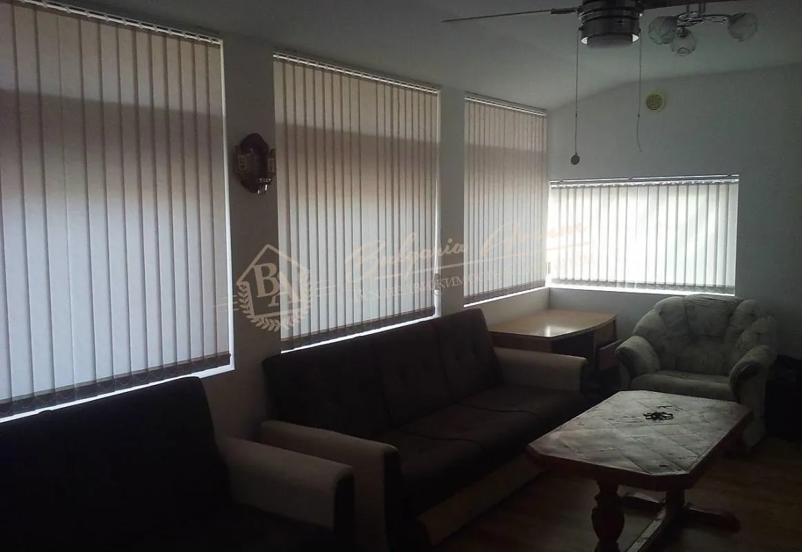 Дом в Балчике, в километре от Дворца и Ботанического сада