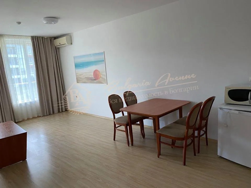 Двухкомнатная,дизайнерская квартира с видом на море на первой линии в г.Бяла